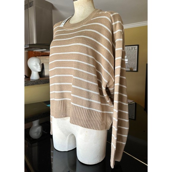 NEW Tahari Tan & White Saddle Stripe Cropped Boxy Crewneck Sweater Wide Cuff - Picture 3 of 12